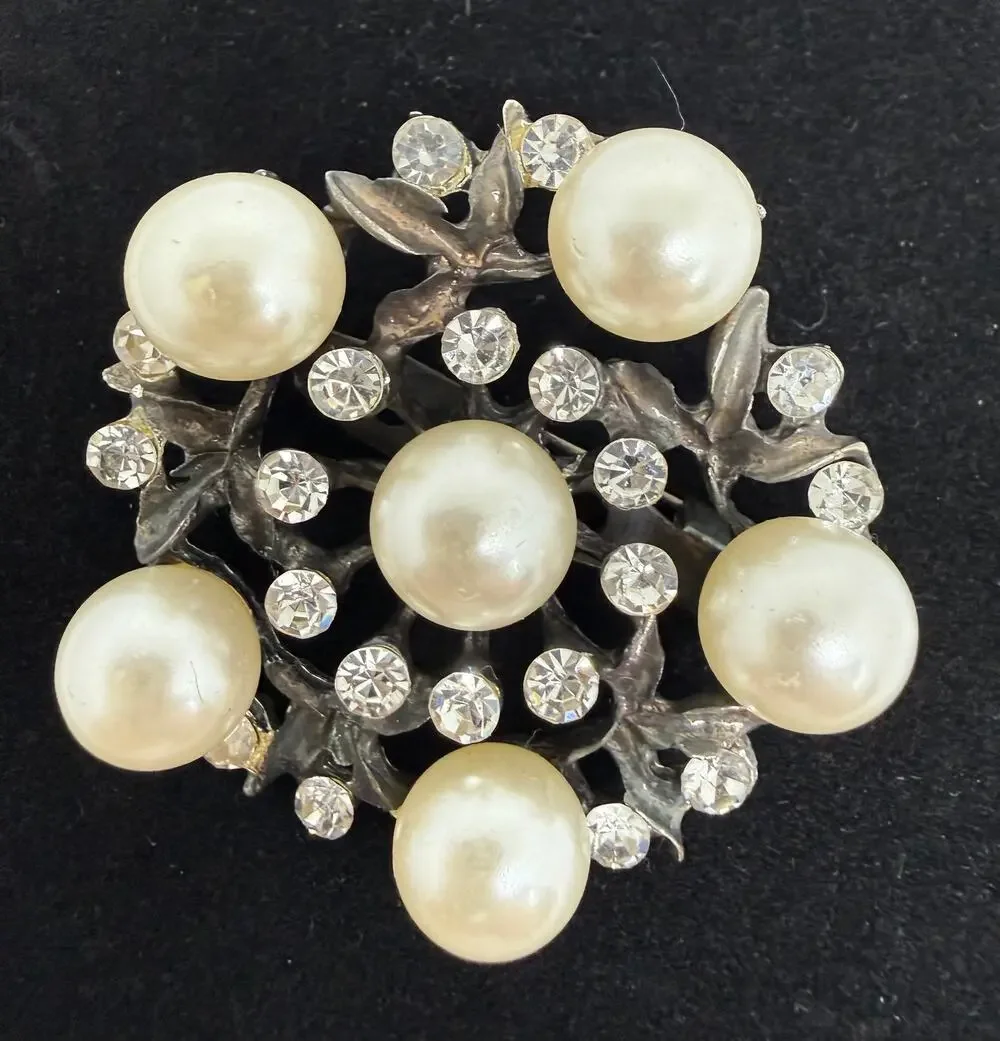 VINTAGE Faux Pearl Rhinestone Wreath Brooch Silver Tone 1950s Bridal Jewelry Pin